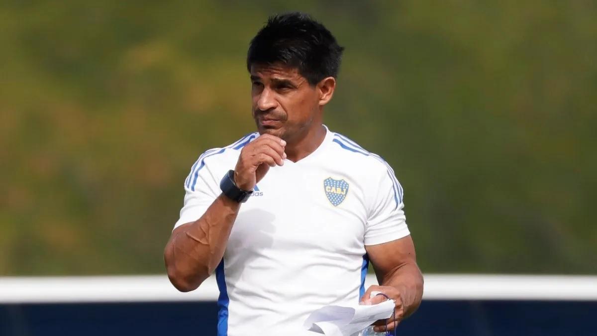 Ibarra sacó a Alan Varela y sostiene la dupla ofensiva de Boca para visitar a Vélez