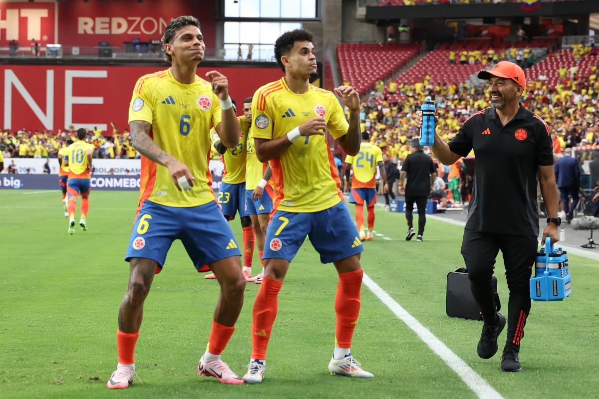 VIDEO | Colombia no le tuvo piedad a Costa Rica, lo bailó y pasó a cuartos