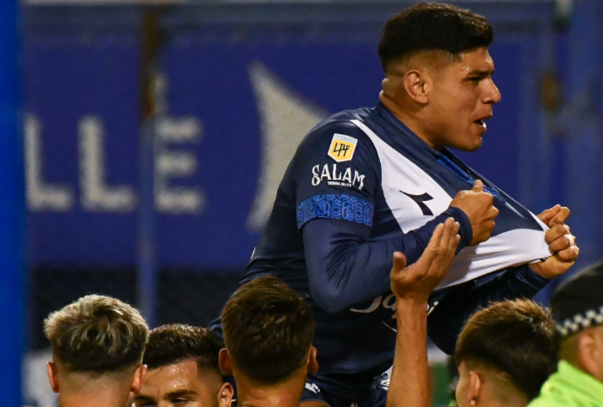 VIDEO | Vélez se lo ganó a Tigre con más garra que fútbol y es punterísimo