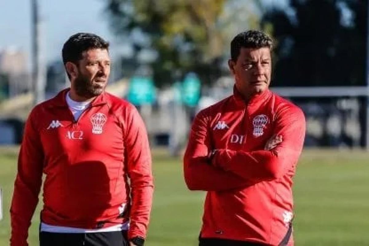 Sebastián Battaglia dirigió su primera práctica como entrenador de Huracán