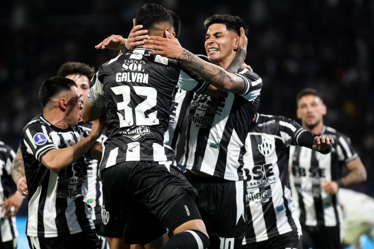 VIDEO | Central Córdoba pegó en casa y va con ventaja a Lanús