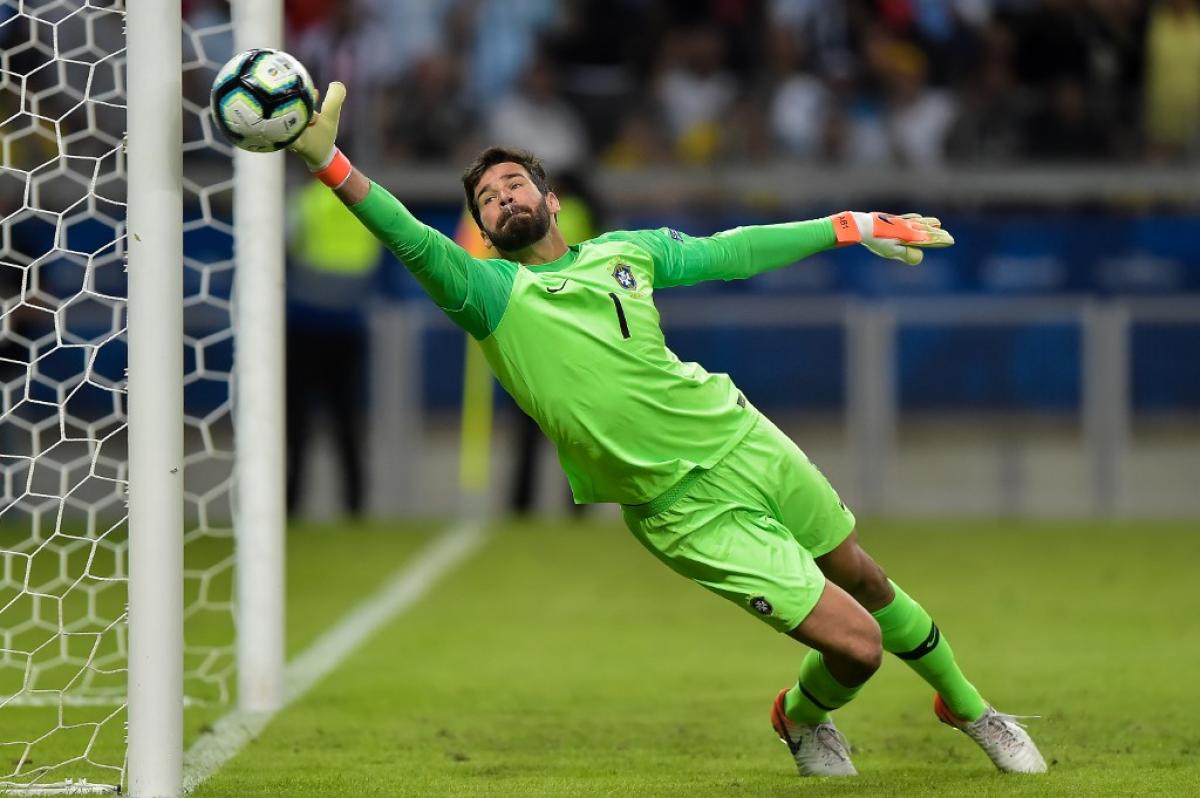 "Alisson Becker quiere jugar en la Bombonera"