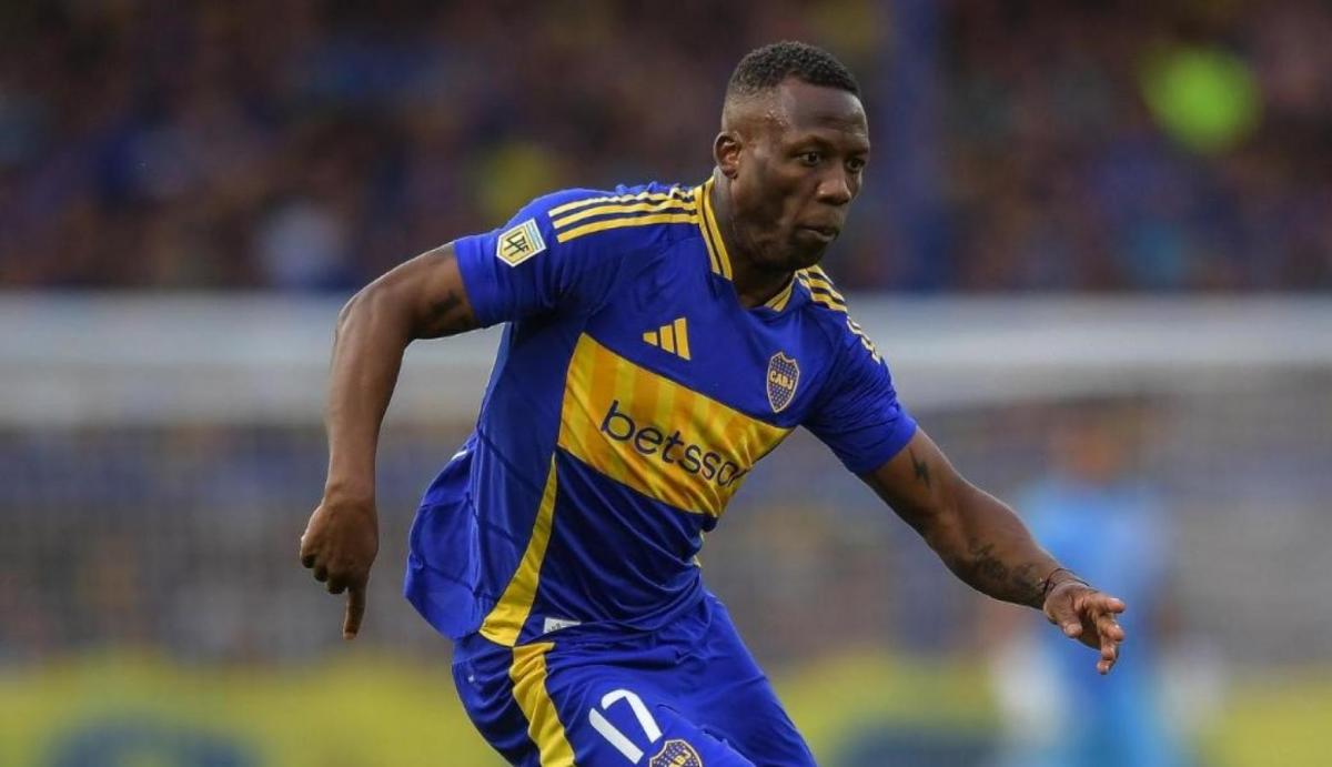 La lesión crónica de Advíncula que preocupa a todo Boca