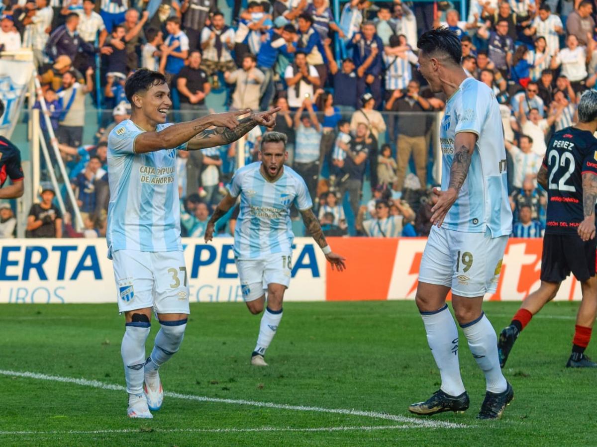 VIDEO | Atlético Tucumán bajó a Estudiantes y es el nuevo escolta