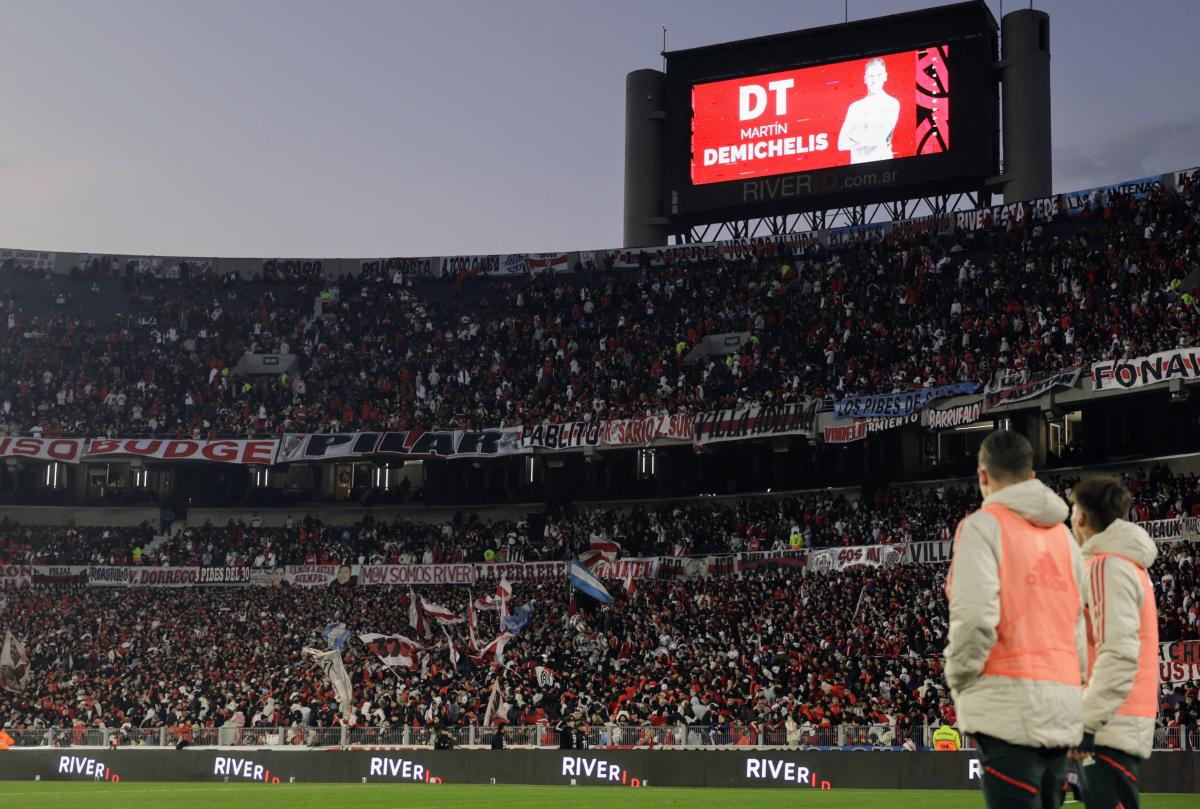 VIDEO | Los hinchas de River pidieron a los gritos por el Muñeco Gallardo