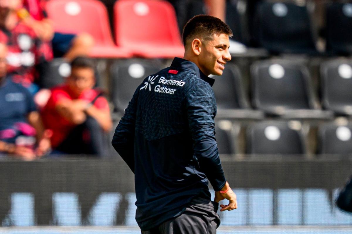 VIDEO | Debut con derrota para el "Diablito" Echeverri en el Leverkusen