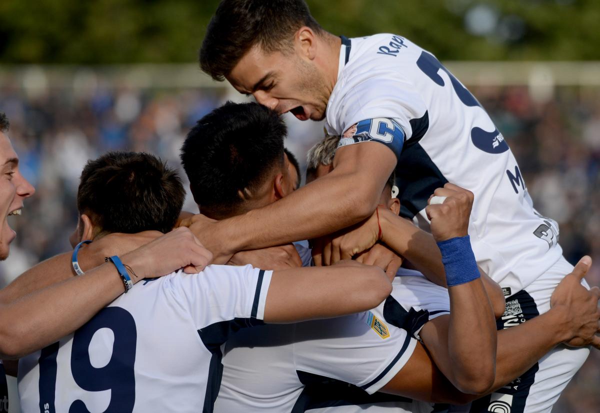 Gimnasia de La Plata le ganó a Racing en un partido dramático