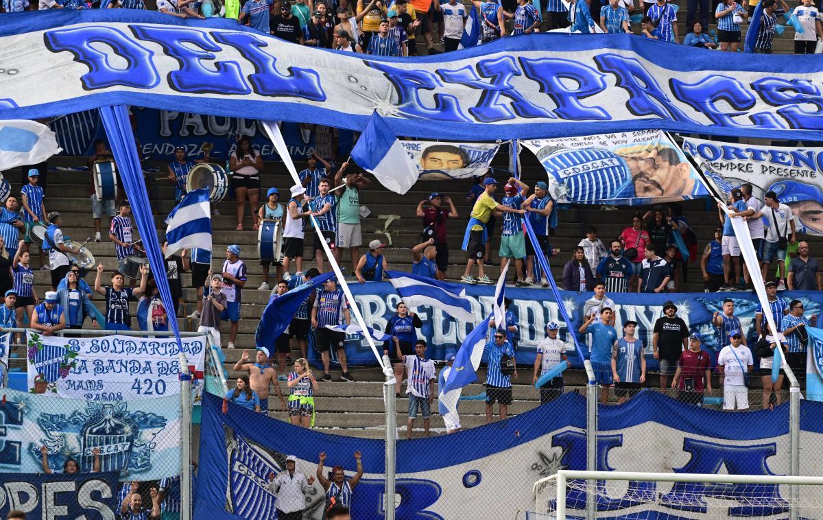 Dura sanción a Godoy Cruz por los graves incidentes en su tribuna ante San Lorenzo