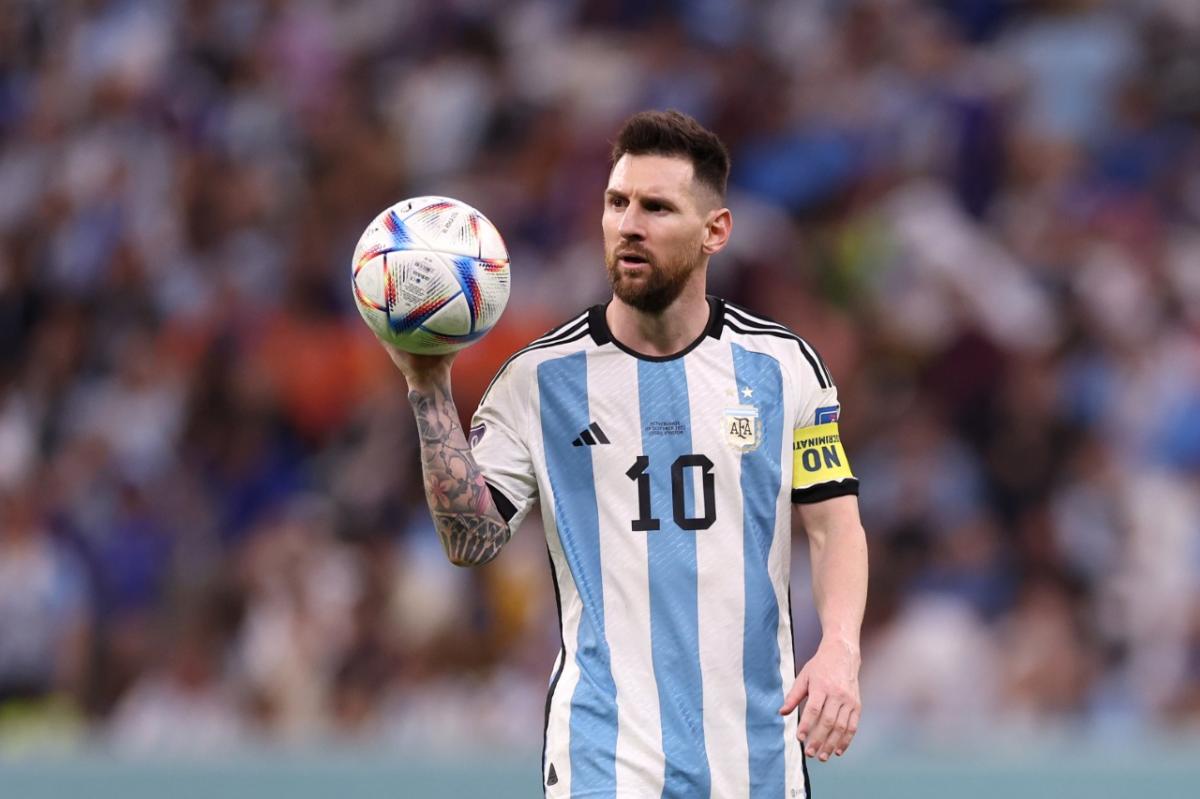 Messi: "Diego desde arriba nos está empujando"
