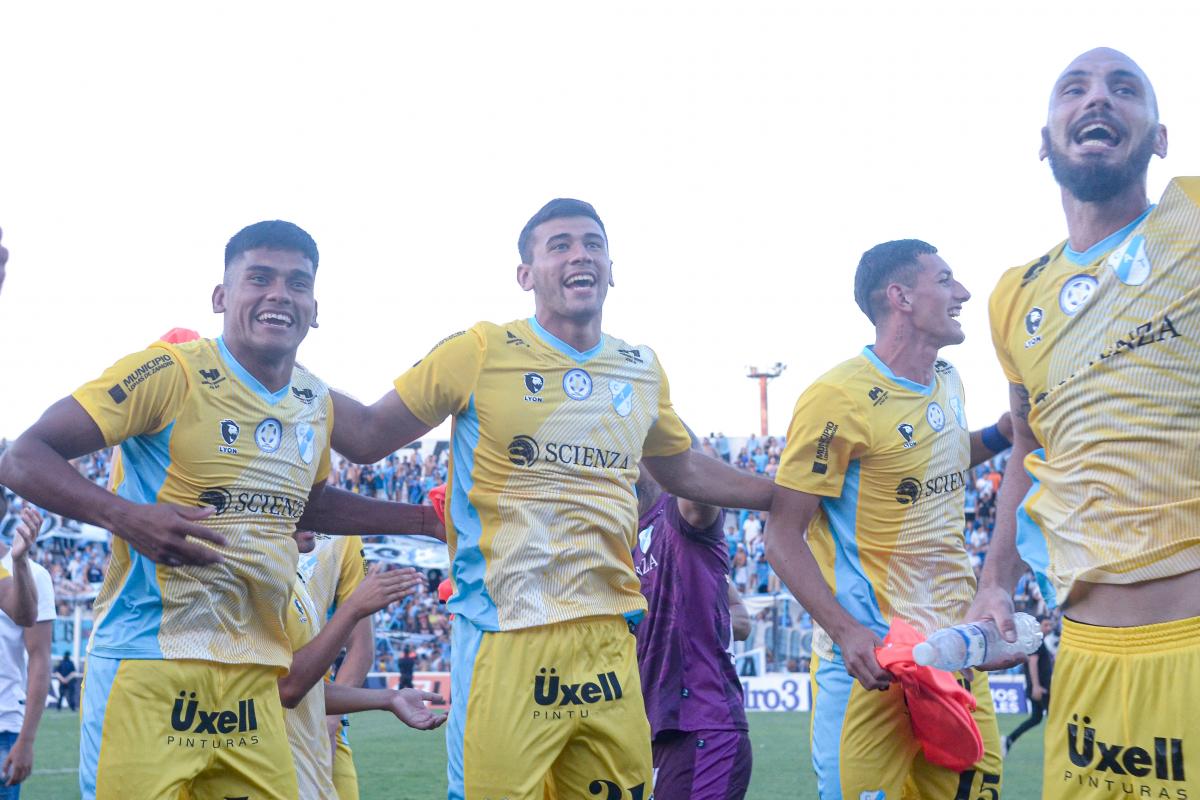 VIDEO | Temperley echó a Sarmiento y jugará con River