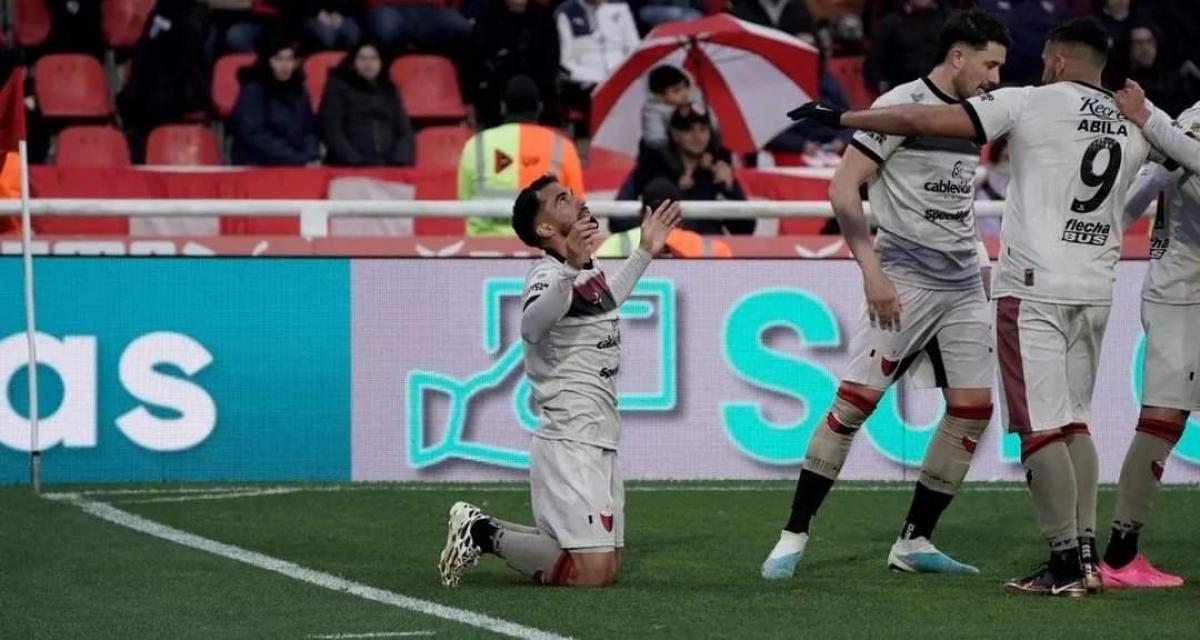 Colón le gana a Independiente una final por la permanencia en el inicio de la Copa de la Liga