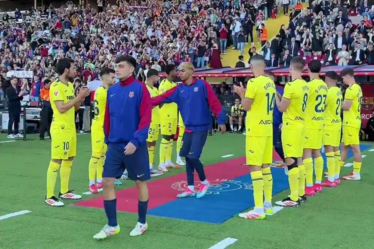 VIDEO | Así fue el "pasillo de honor" del Villarreal al Barcelona campeón