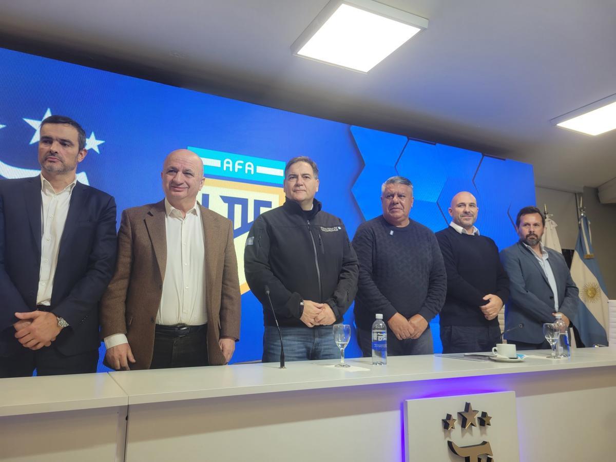 VIDEO | "Chiqui" Tapia: "Los clubes que quieran recibir a los visitantes, lo pueden hacer"