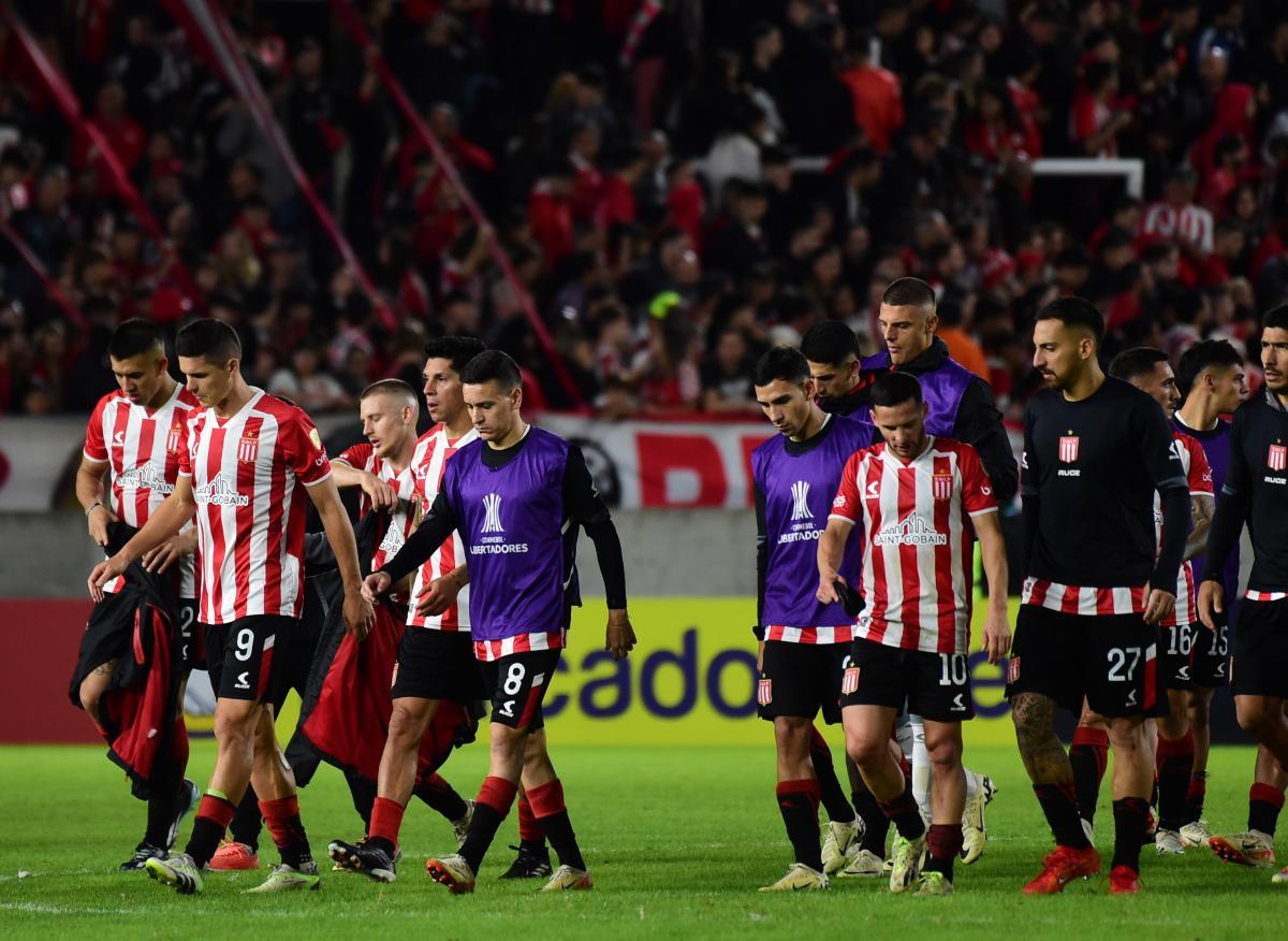 VIDEO | Gremio amargó a Estudiantes en La Plata con uno menos