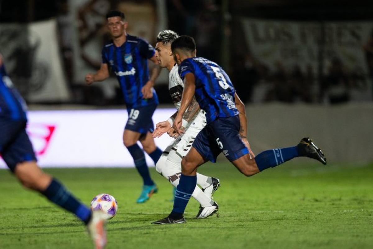 Platense empató con Atlético Tucumán y se mantiene invicto en el torneo