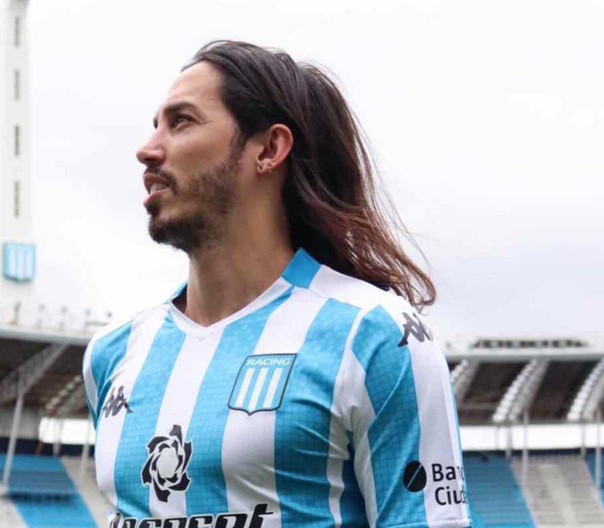 Ezequiel Schelotto criticó duramente a Gago por su trato en Racing