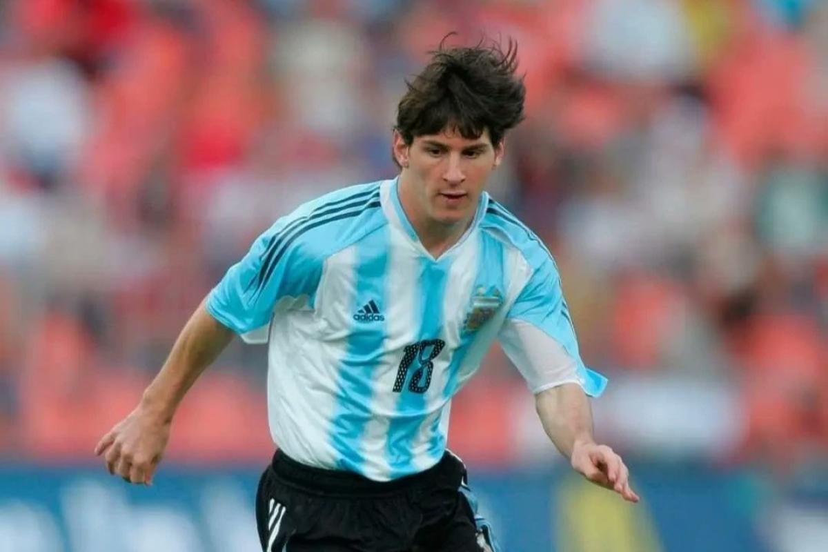 VIDEO | Se cumplen 20 años del fallido debut de Messi en la Selección: 40 segundos y roja