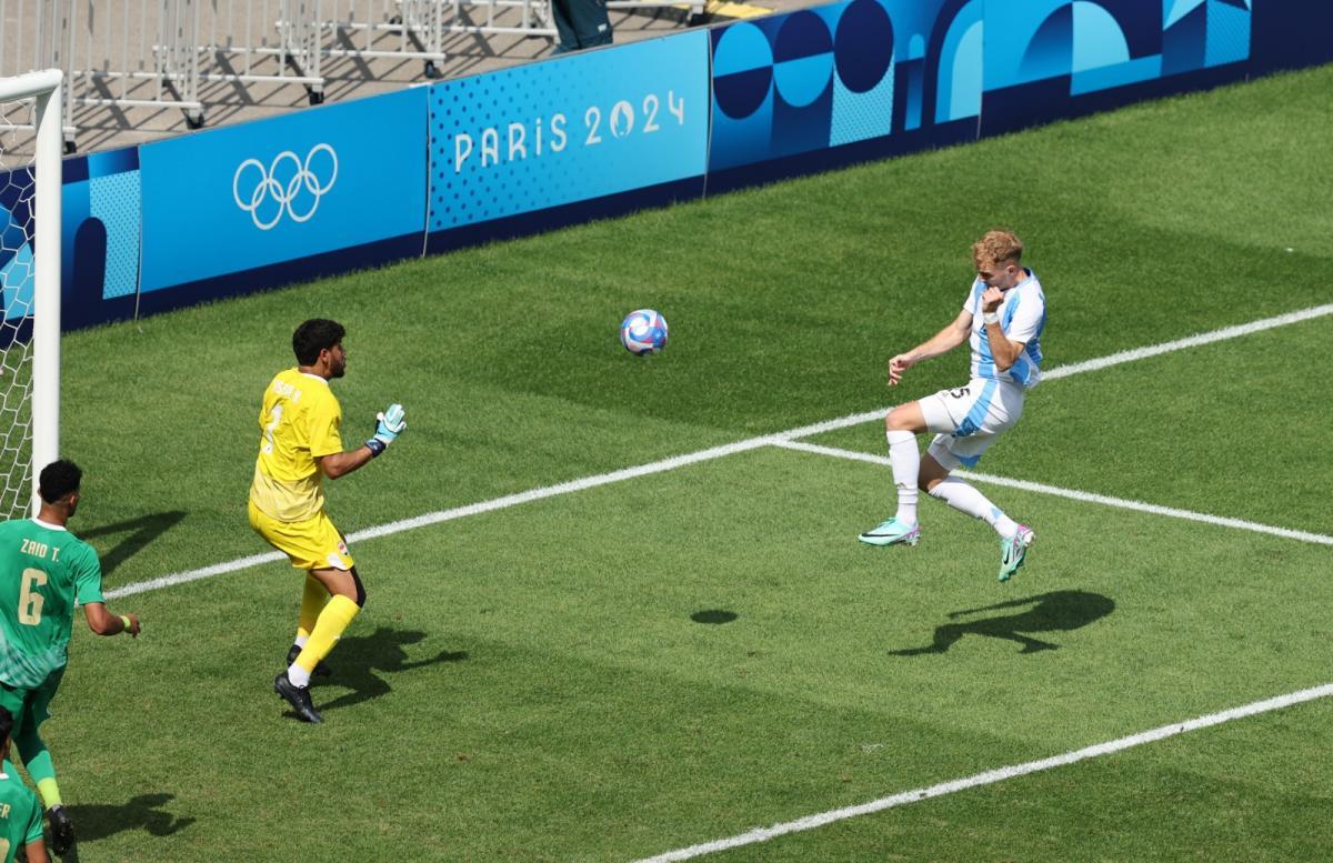 VIDEO | El cabezazo letal de Gondou para gritar el gol del 2-1 para Argentina