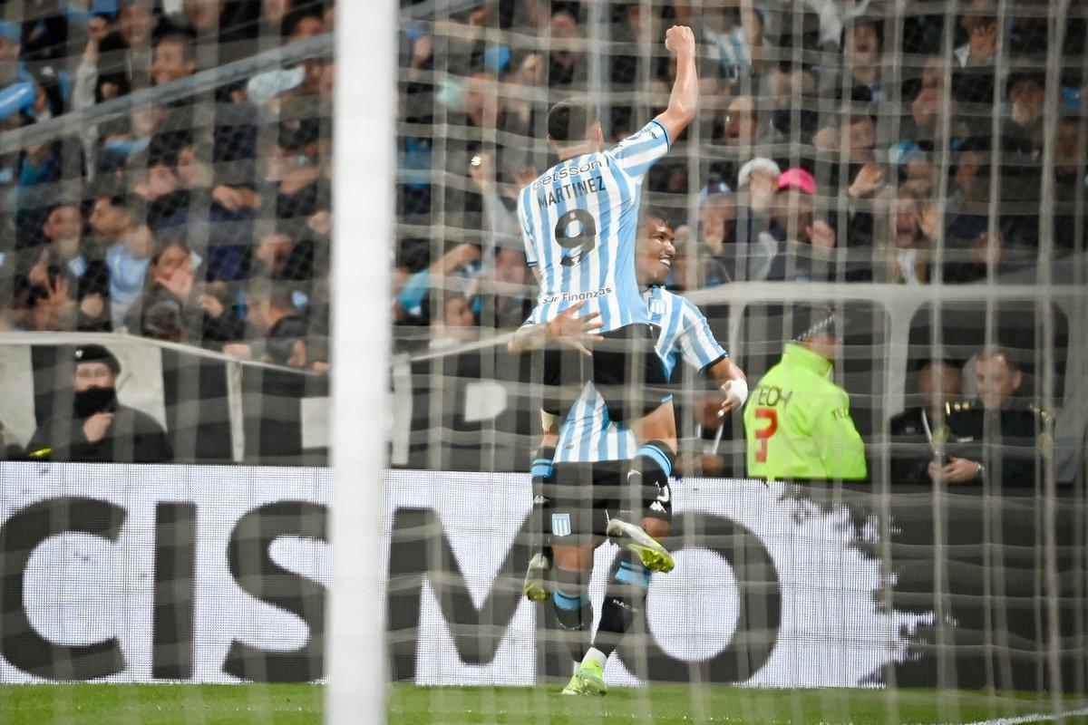 VIDEO | Racing fue una locura goleadora, sacó al Paranaense y está en semis