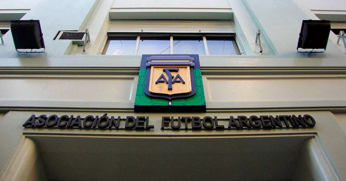 La AFA y el Gobierno, en un nuevo round: "Quiere ahogar a los clubes"