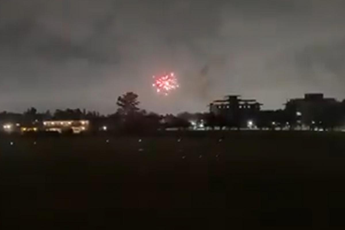 Previa caliente: hinchas de Racing tiraron fuegos artificiales en el hotel de Peñarol