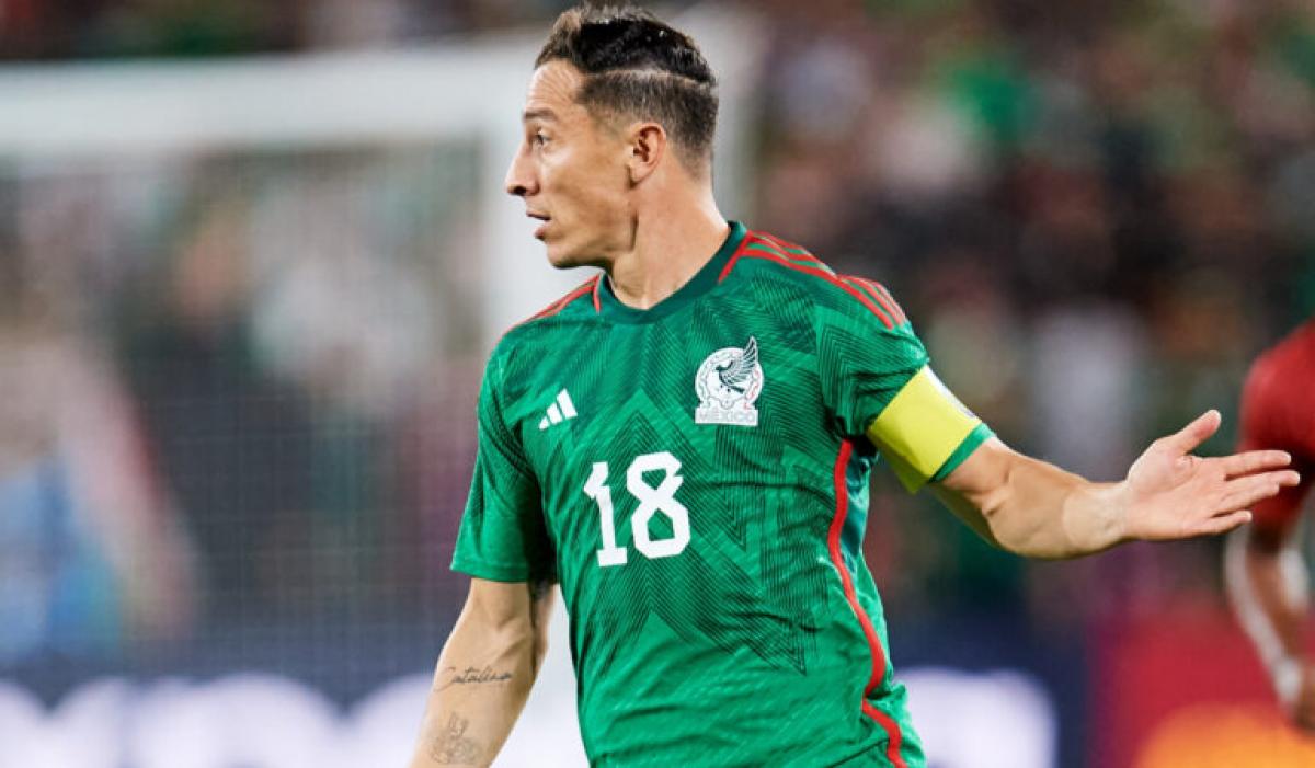 Guardado: "Es una tontería, Canelo no sabe lo que es un vestuario de fútbol"