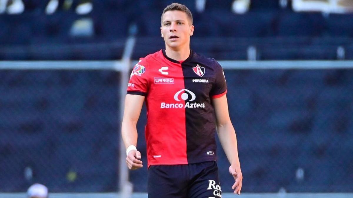Julio Furch admitió que es hincha de Boca y que sueña con jugar en La Bombonera