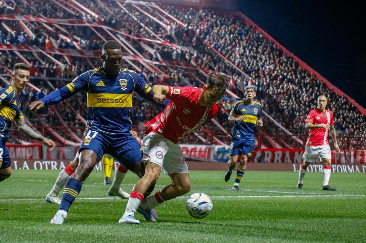 VIDEO | Flojo debut de Boca en La Paternal: 0-0 y muchas dudas