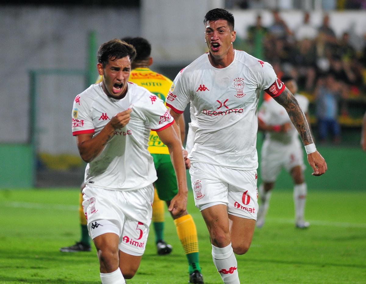 Huracán le ganó un partidazo a puro gol a Defensa y Justicia.