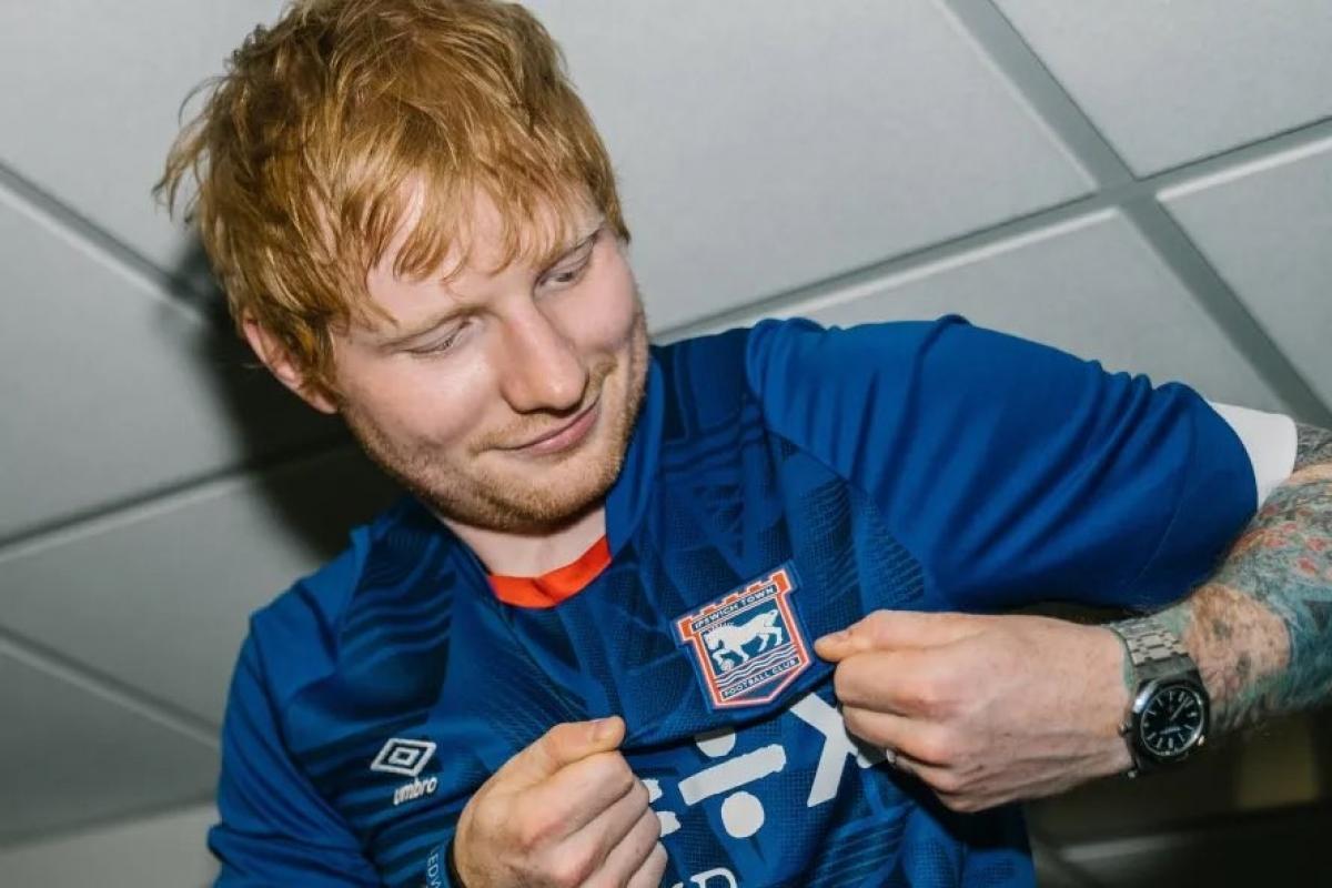 A lo Spreen en Riestra: Ed Sheeran, nuevo refuerzo del Ipswich Town