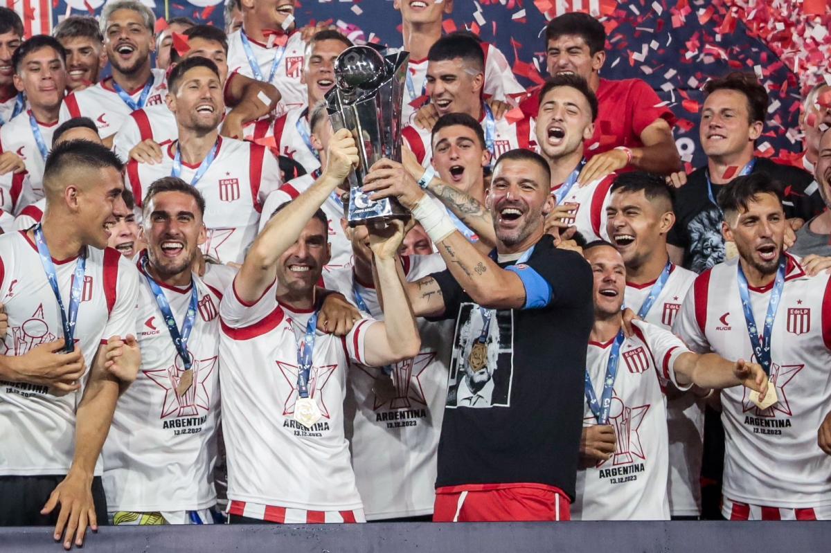 ¡Estudiantes campeón!