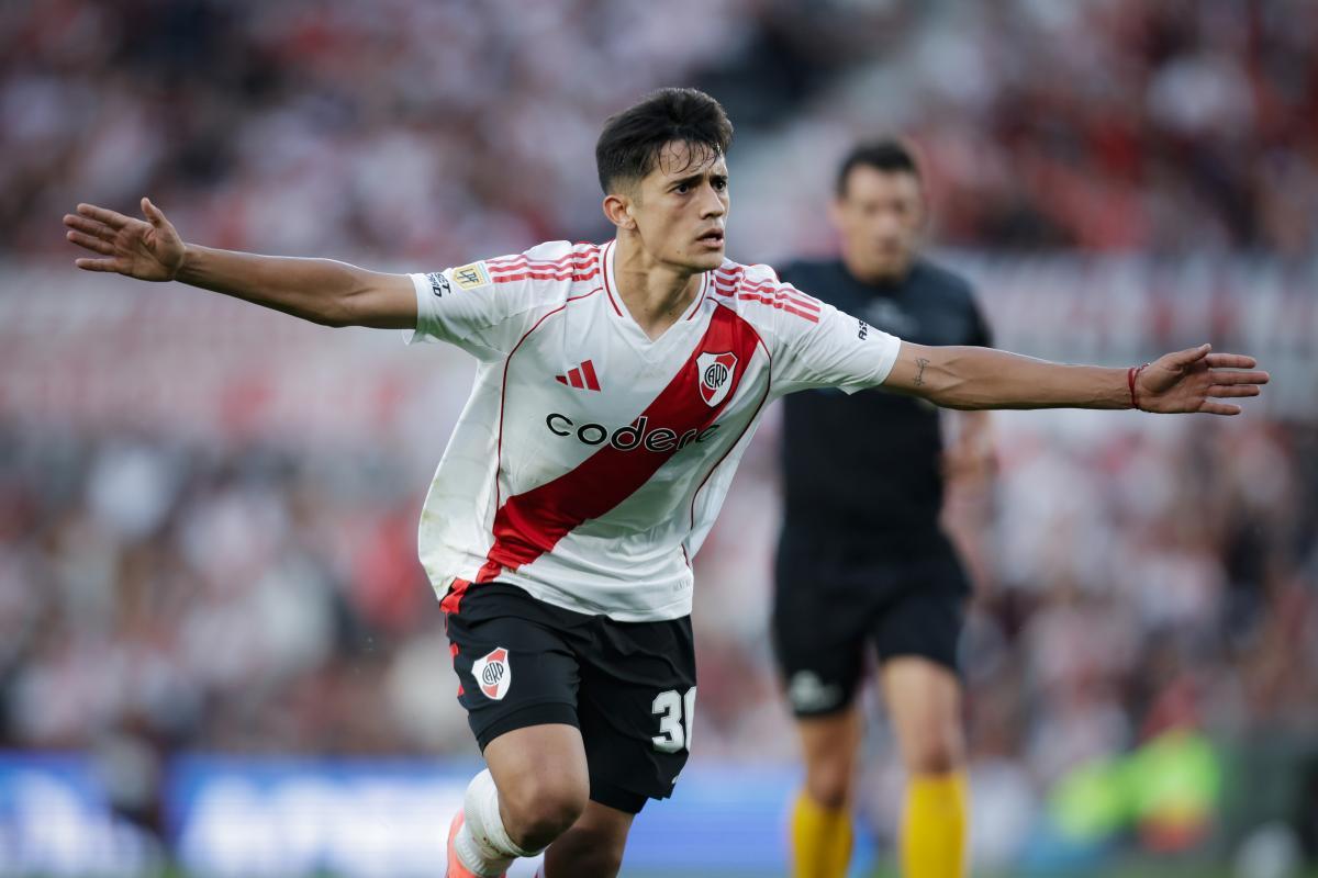 VIDEO | River se recuperó del golpazo copero, derroto a Banfield y todavía sueña