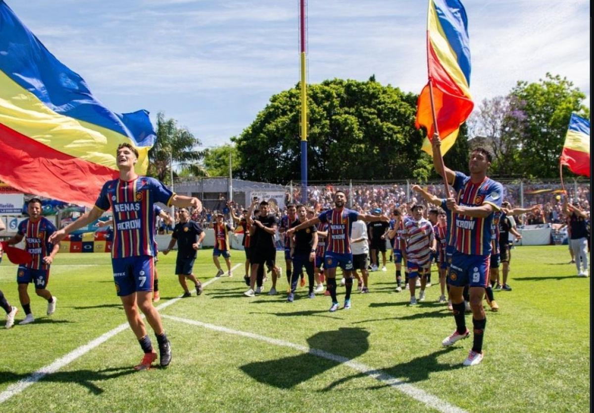 VIDEO | Colegiales dio cátedra y jugará en la segunda categoría tras casi 70 años