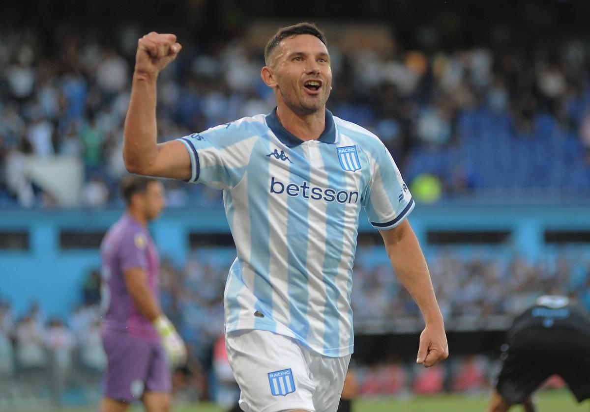 VIDEO | Racing es cosa seria, goleó a Belgrano y es el máximo candidato
