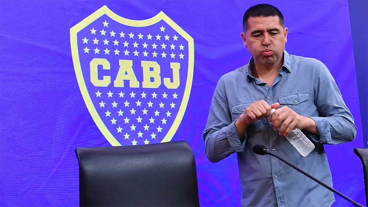 Riquelme quiere en Boca a un defensor que estuvo a punto de firmar en River