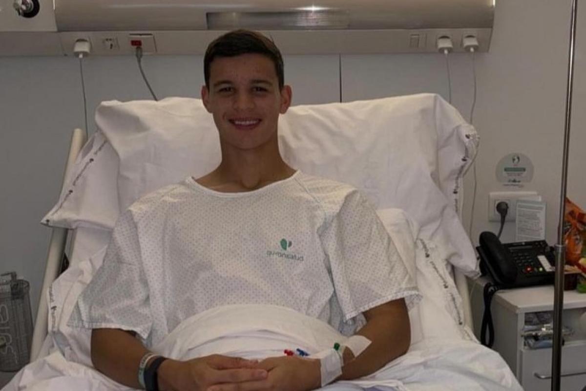 Valentín Carboni pasó por el quirófano por la rotura de ligamentos