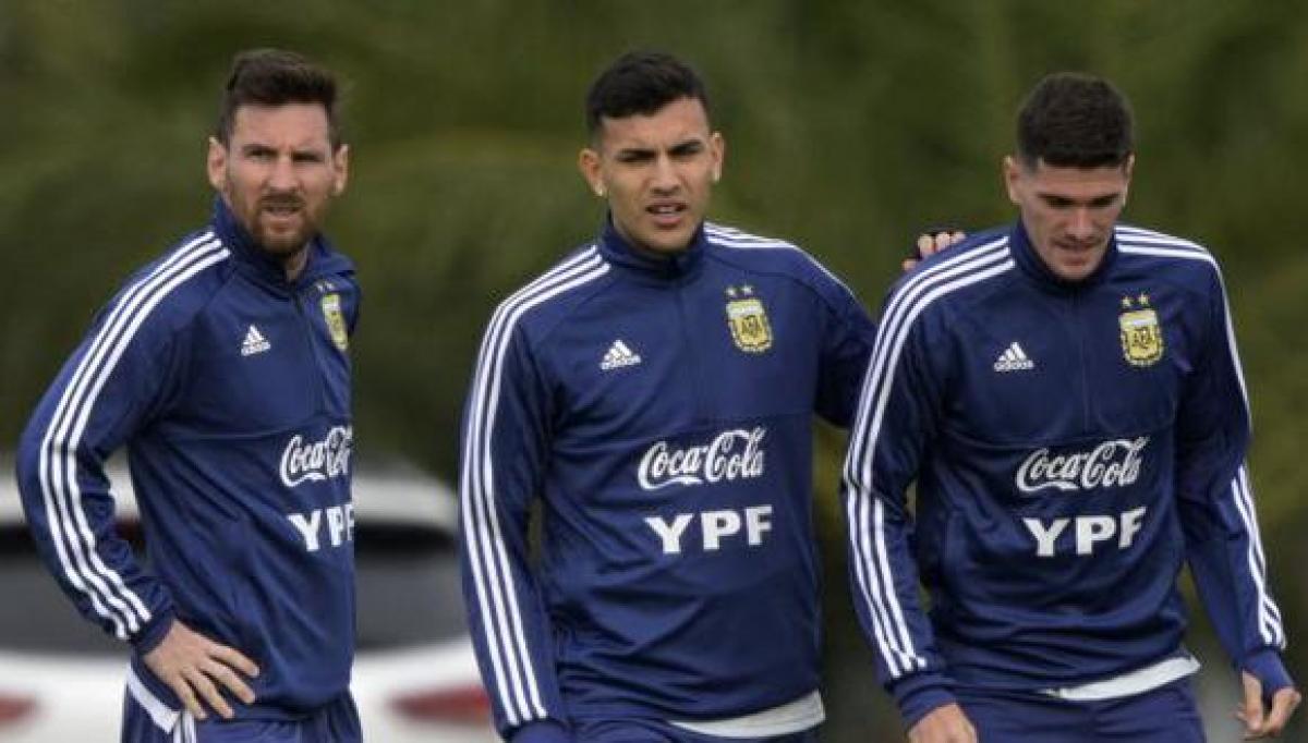 De Paul y Paredes cumplieron 50 partidos con la selección Argentina