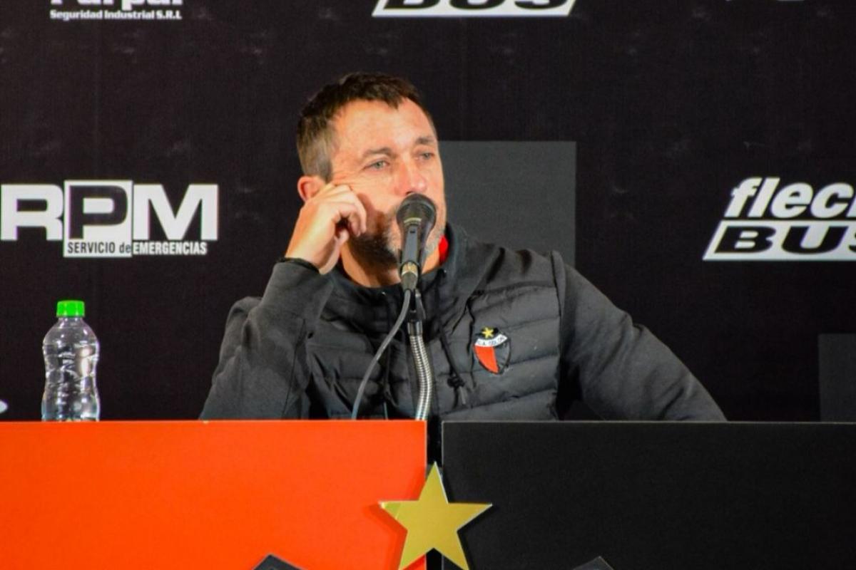 Sumido en una profunda crisis, Colón tendrá su cuarto DT en lo que va del año