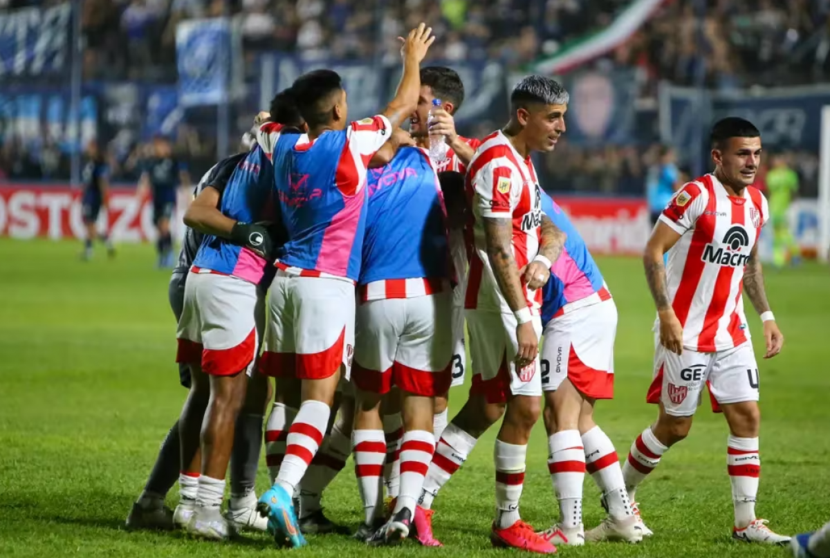 VIDEO | Instituto fue decidido a Mendoza, volteó a la Lepra y alcanzó a River