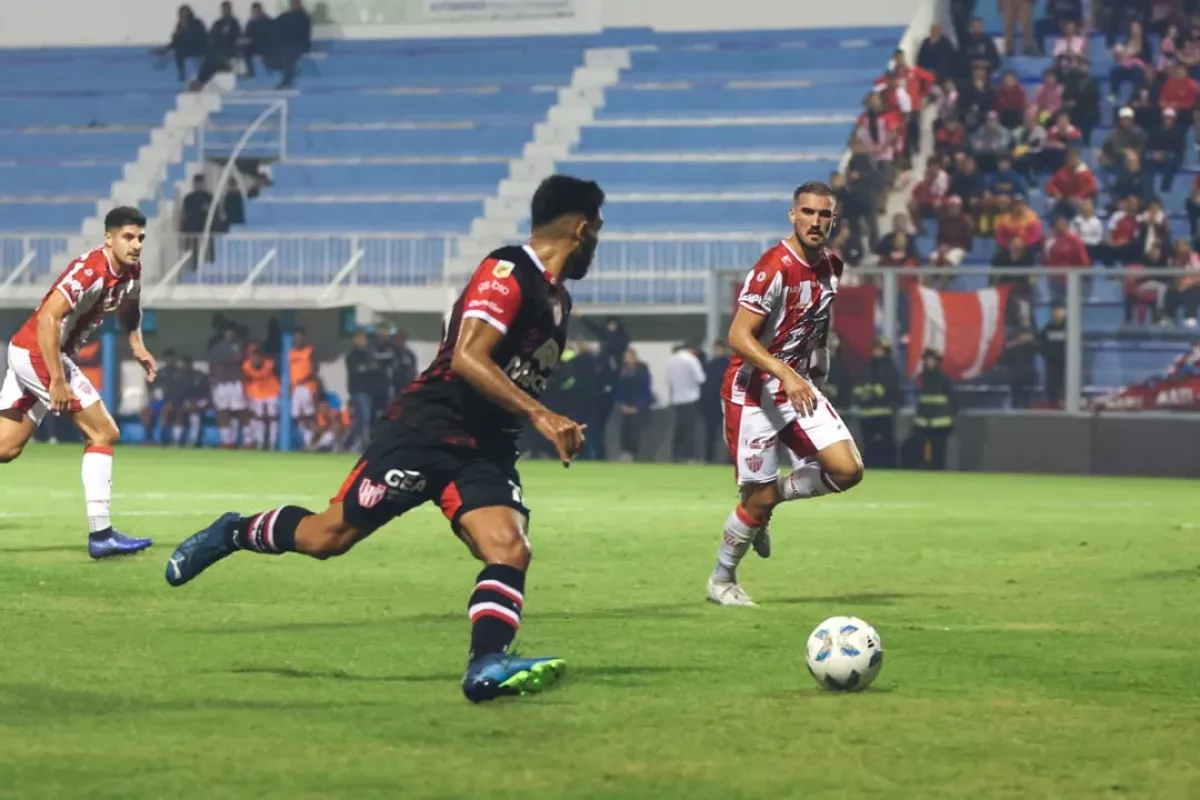 VIDEO | Instituto se durmió y Talleres (RE) se lo dio vuelta y lo dejó afuera