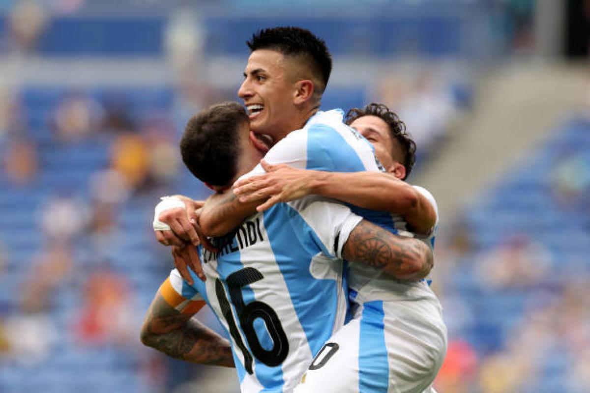 VIDEO | El golazo de Thiago Almada para poner el 1-0 de Argentina sobre Ucrania