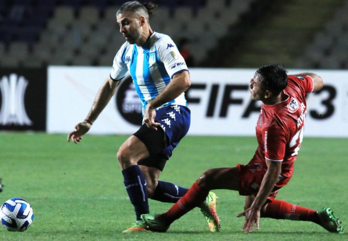 Con un golazo de Matiás Rojas y otro de Paolo Guerrero, Racing ganó en su debut en la Libertadores