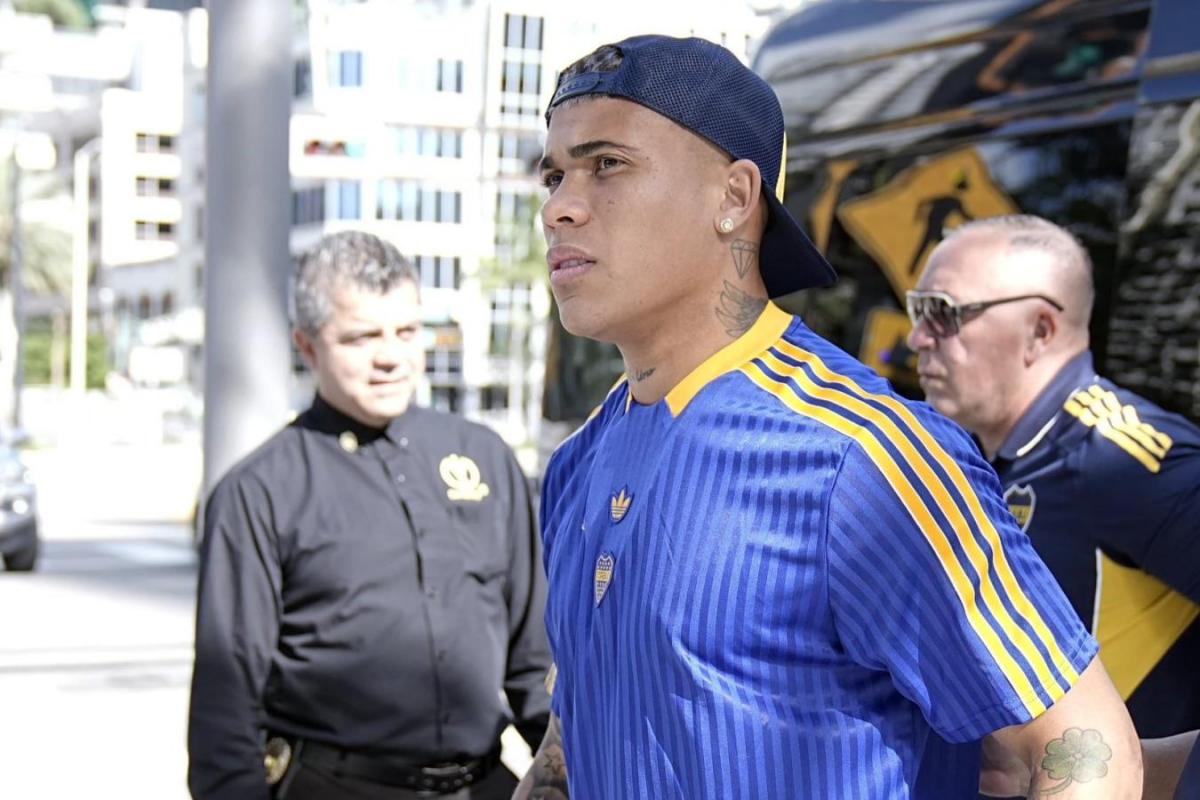 VIDEO | Ayrton Costa ya está en Miami y Boca define el equipo ante Benfica