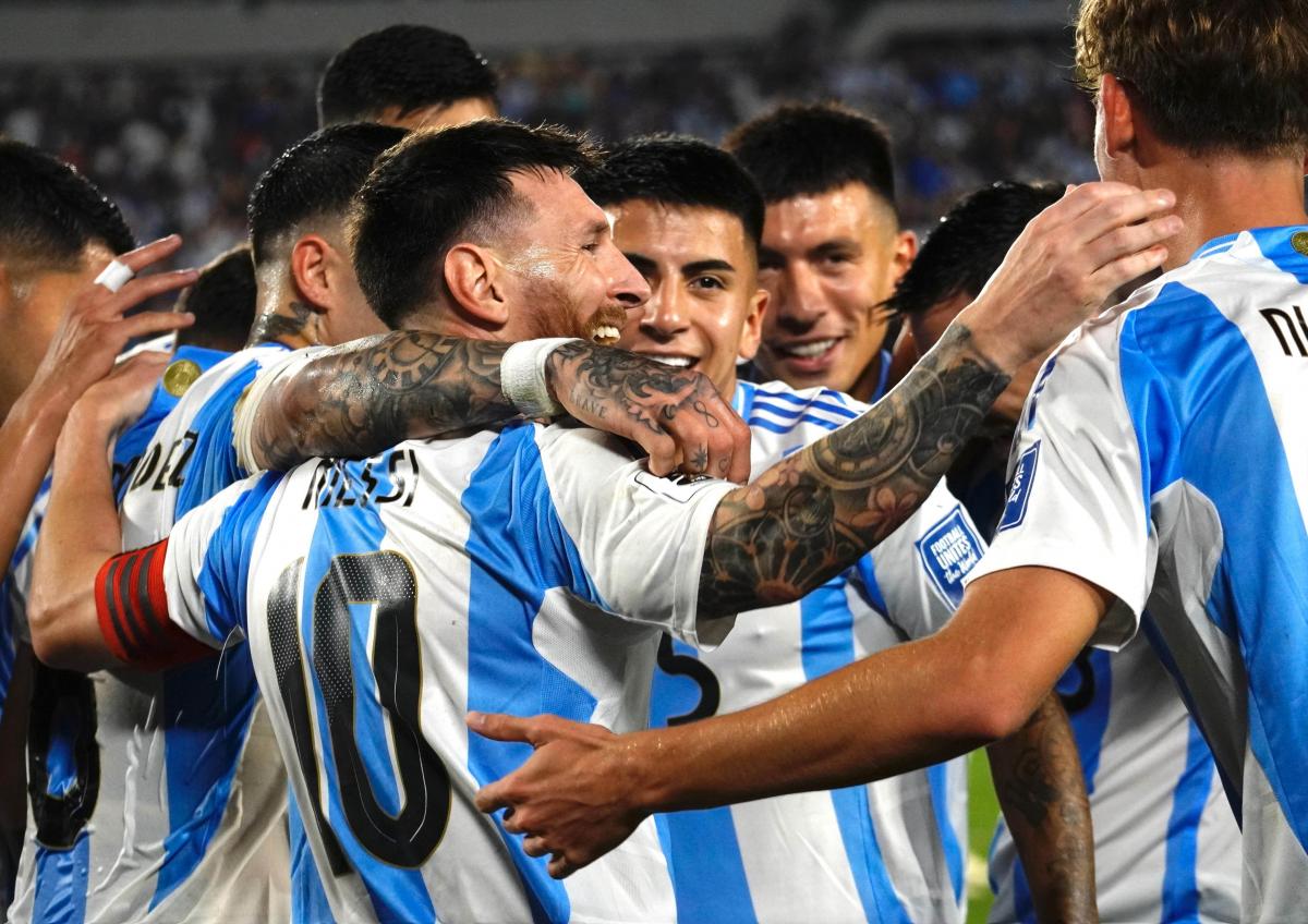 VIDEO | Messi metió 3, Argentina bailó a Bolivia y quedó primera