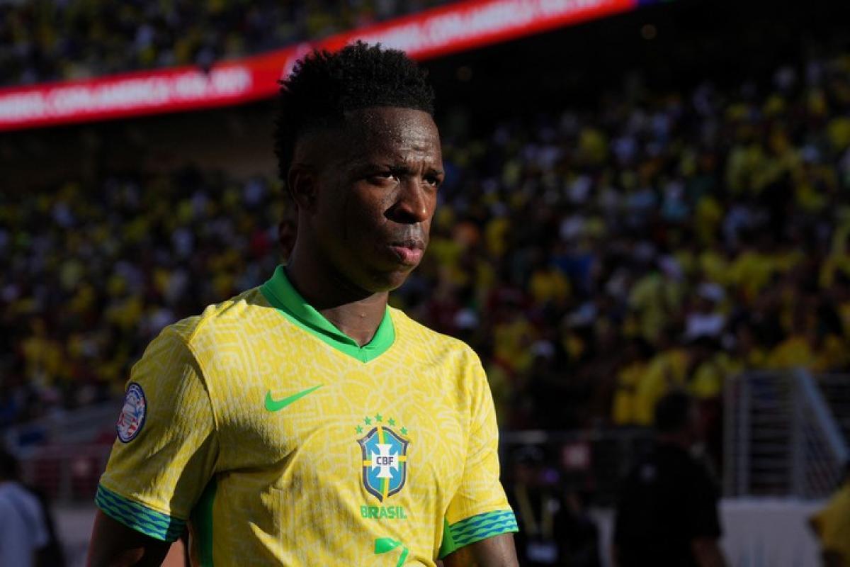 Vinicius se hizo cargo de la eliminación de Brasil: "Pido disculpas"