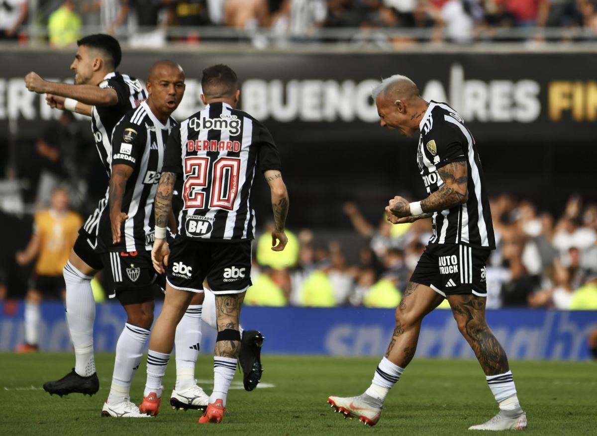 Atlético Mineiro reclamará a la Conmebol por el arbitraje argentino en la final contra Botafogo