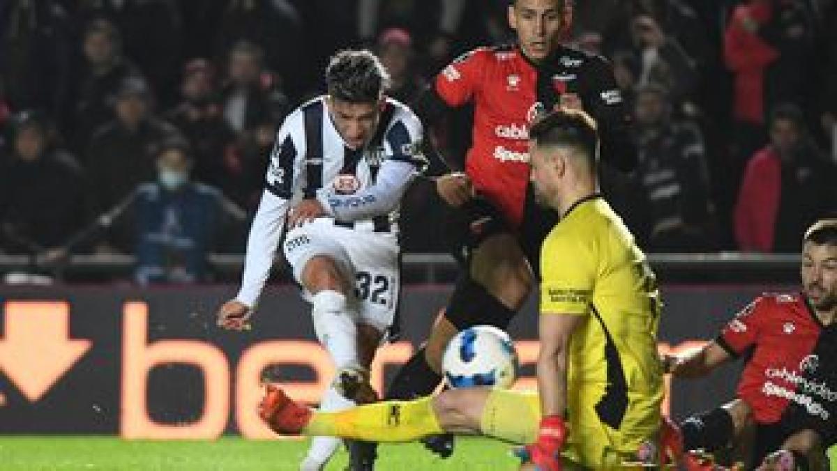 Colón enfrentará a Talleres, de gran campaña.