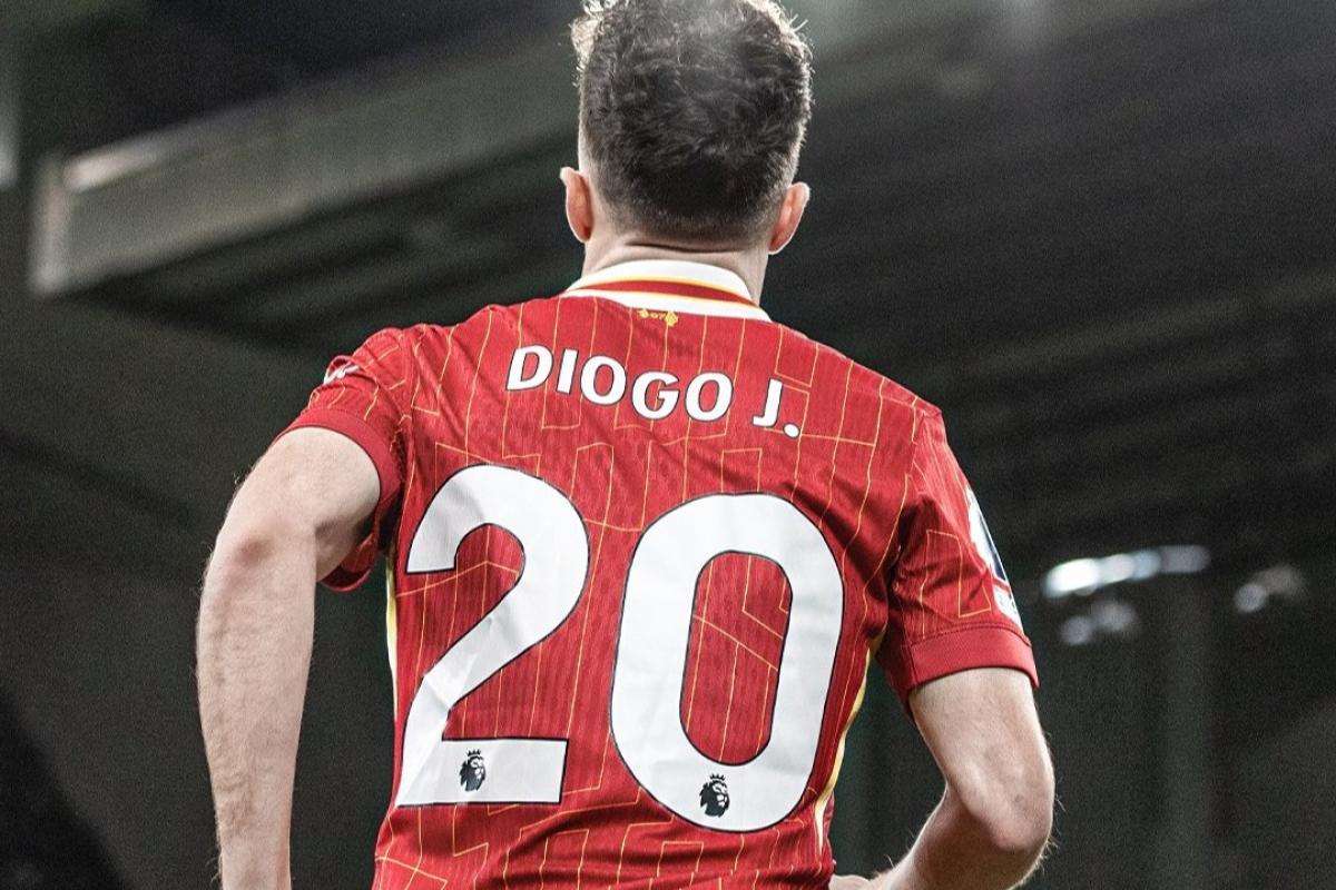 Liverpool retira la camiseta número 20 en homenaje a Diogo Jota