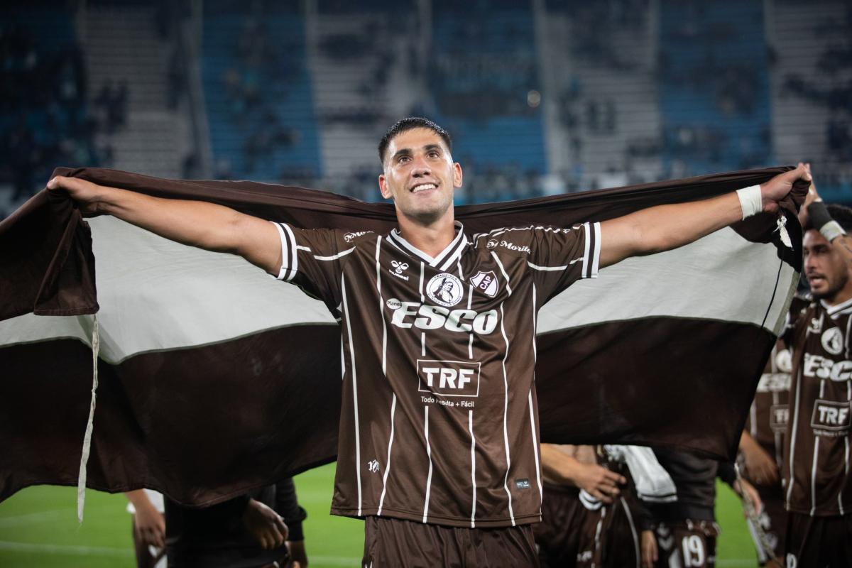 VIDEO | Platense fue efectivo y echó a un Racing que buscaba todo