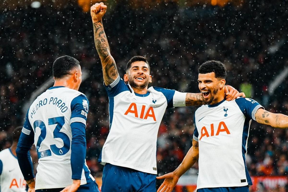 VIDEO | El Tottenham del "Cuti" aplastó al United de "Licha" y Garnacho en Old Trafford